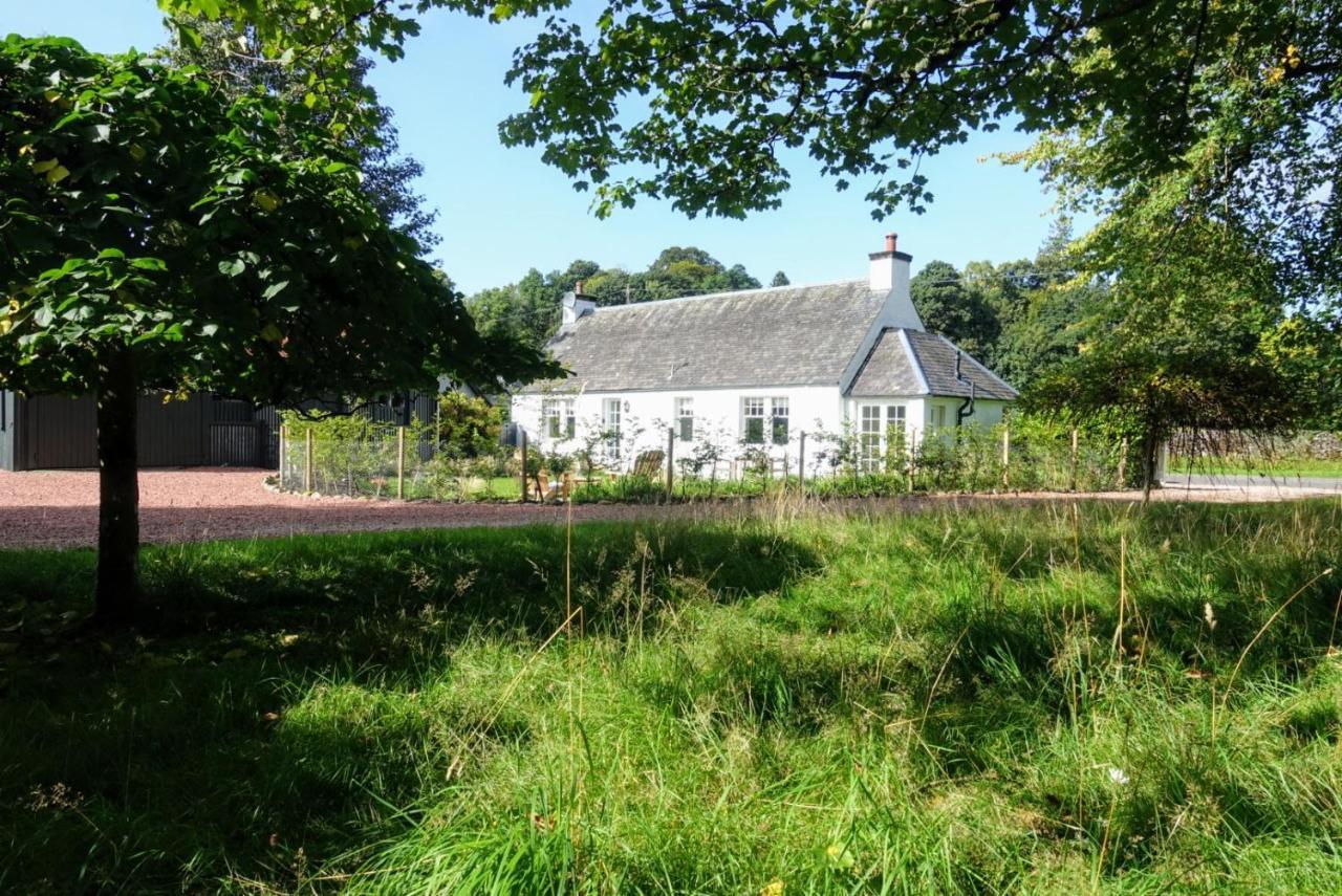 Ross Lodge Comrie Extérieur photo
