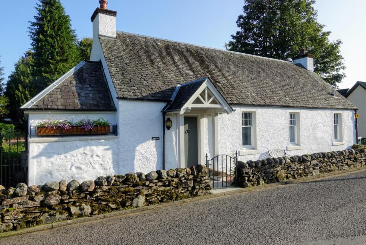 Ross Lodge Comrie Extérieur photo