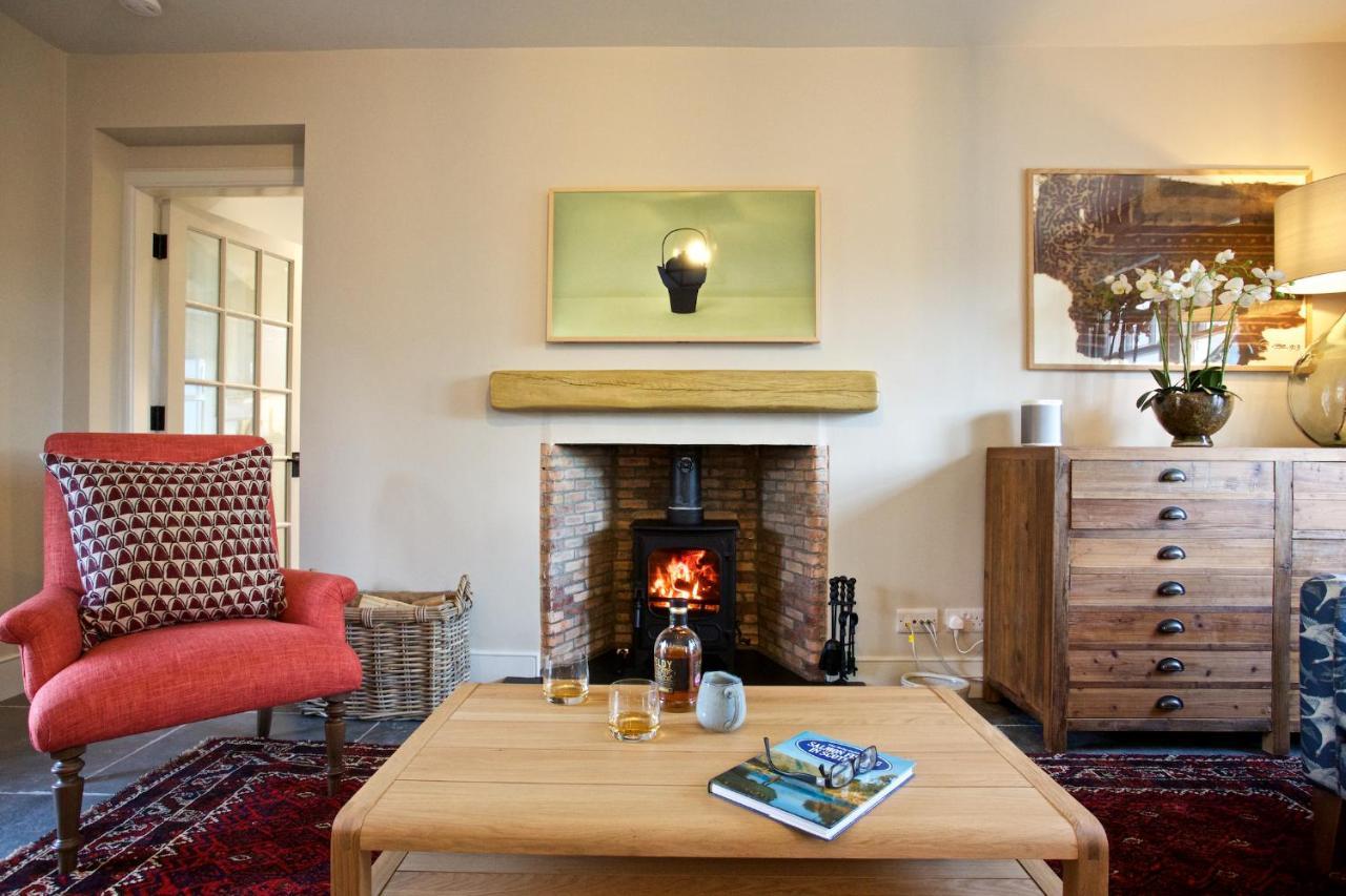 Ross Lodge Comrie Extérieur photo