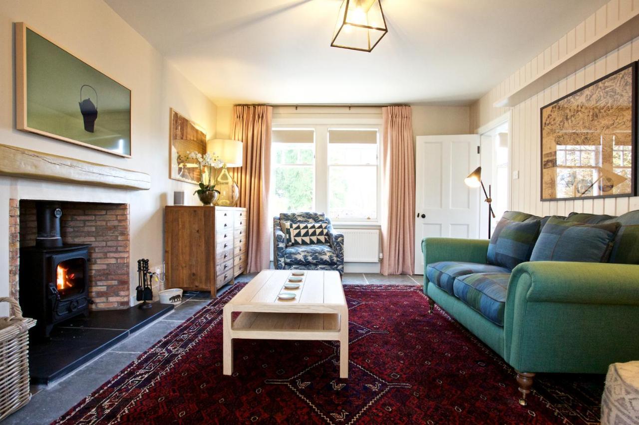 Ross Lodge Comrie Extérieur photo