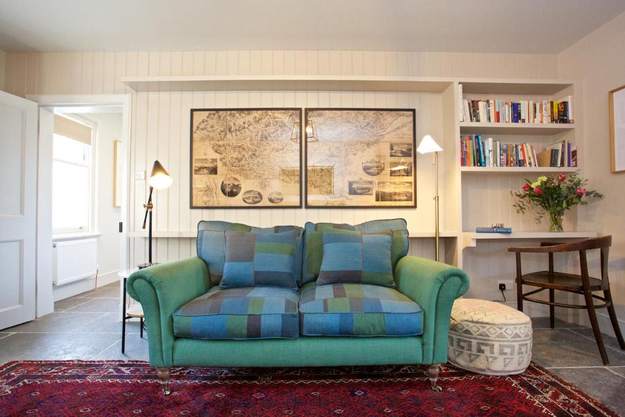 Ross Lodge Comrie Extérieur photo